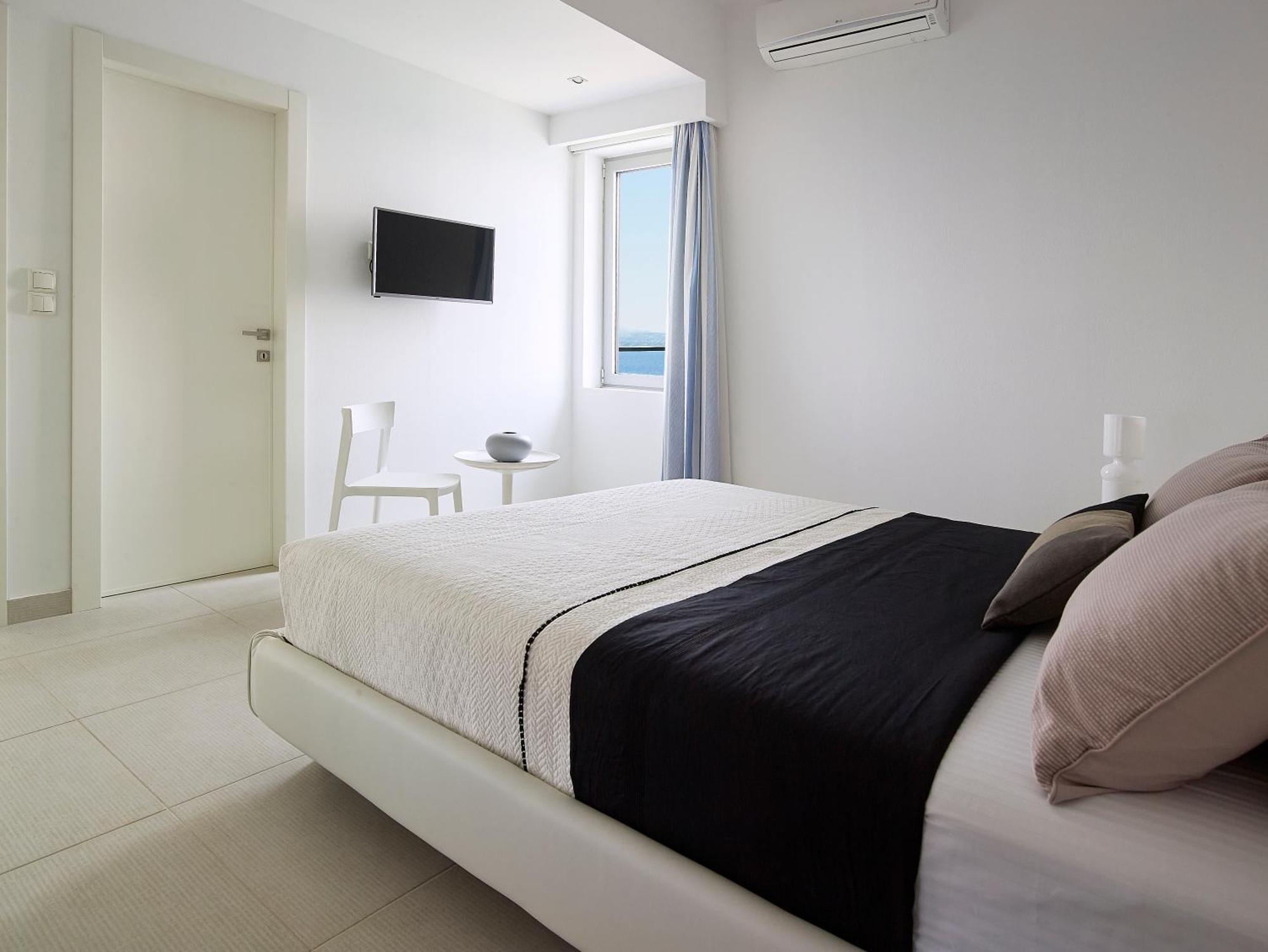 Beachfront Villa In Crete - Epavli Luxury Villa Agia Pelagia Exterior foto